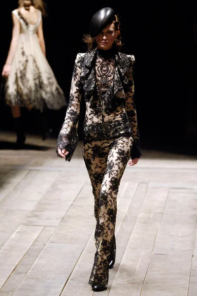 Look 34
